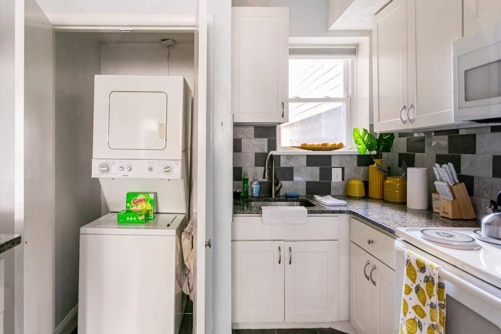 Viola's Place Apartment