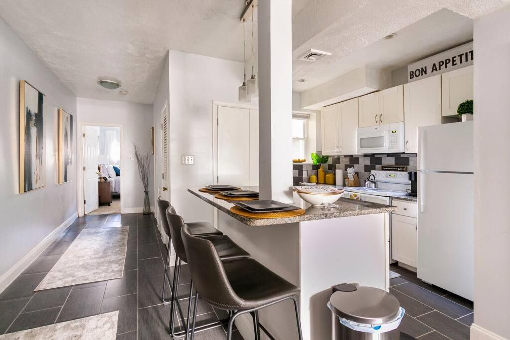 Viola's Place Apartment *